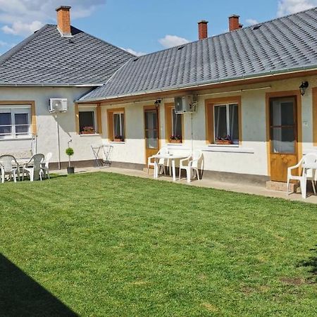 Rozika Apartman Ii. Хайдусобосло Экстерьер фото