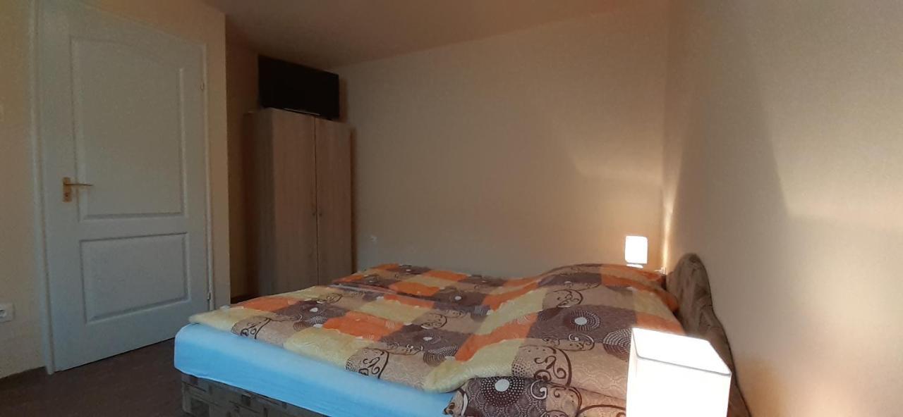 Rozika Apartman Ii. Хайдусобосло Экстерьер фото
