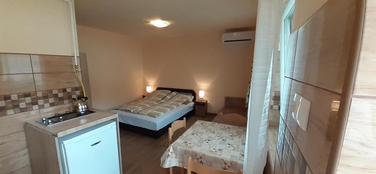 Rozika Apartman Ii. Хайдусобосло Экстерьер фото